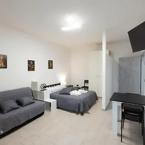 Appartamento Centro-10min Design Loft, Free Wi-fi, Forlì